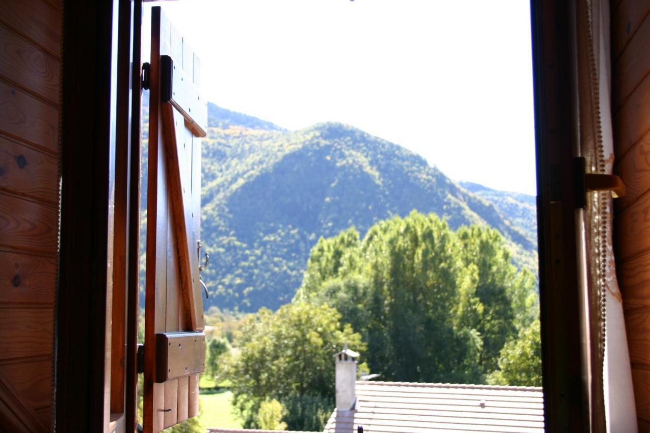 Casa Gallan Sarvise Bilik gambar